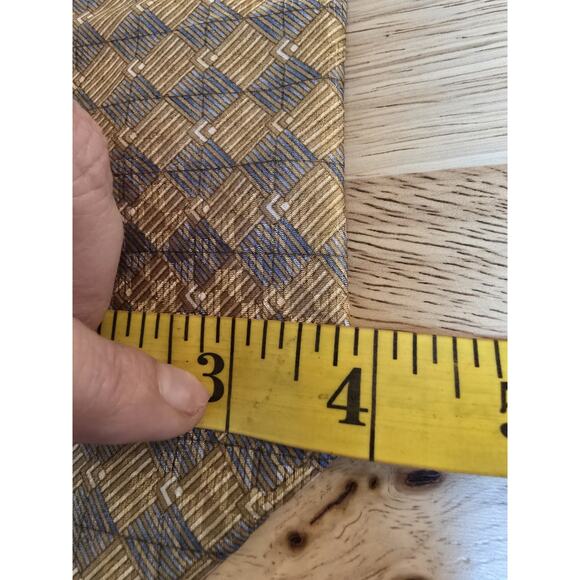 Claiborne Men's 100% Silk Diamonds Neck Tie Gold Blue Gray Classic 3 7/8" x 57" - Picture 3 of 6